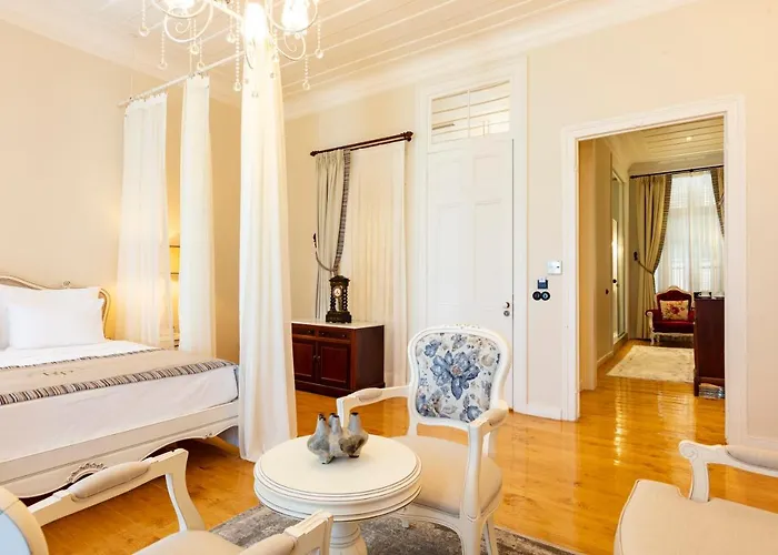 Rasim - Adults Only * Çeşme