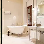 Готель Rasim - Adults Only